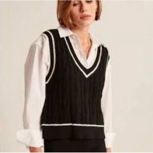 Abercrombie & Fitch Black Knit Sweater Vest